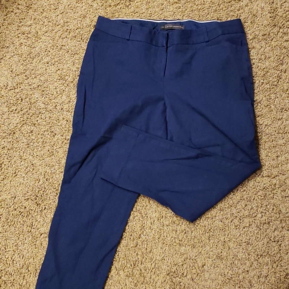 Cute blue colored capris